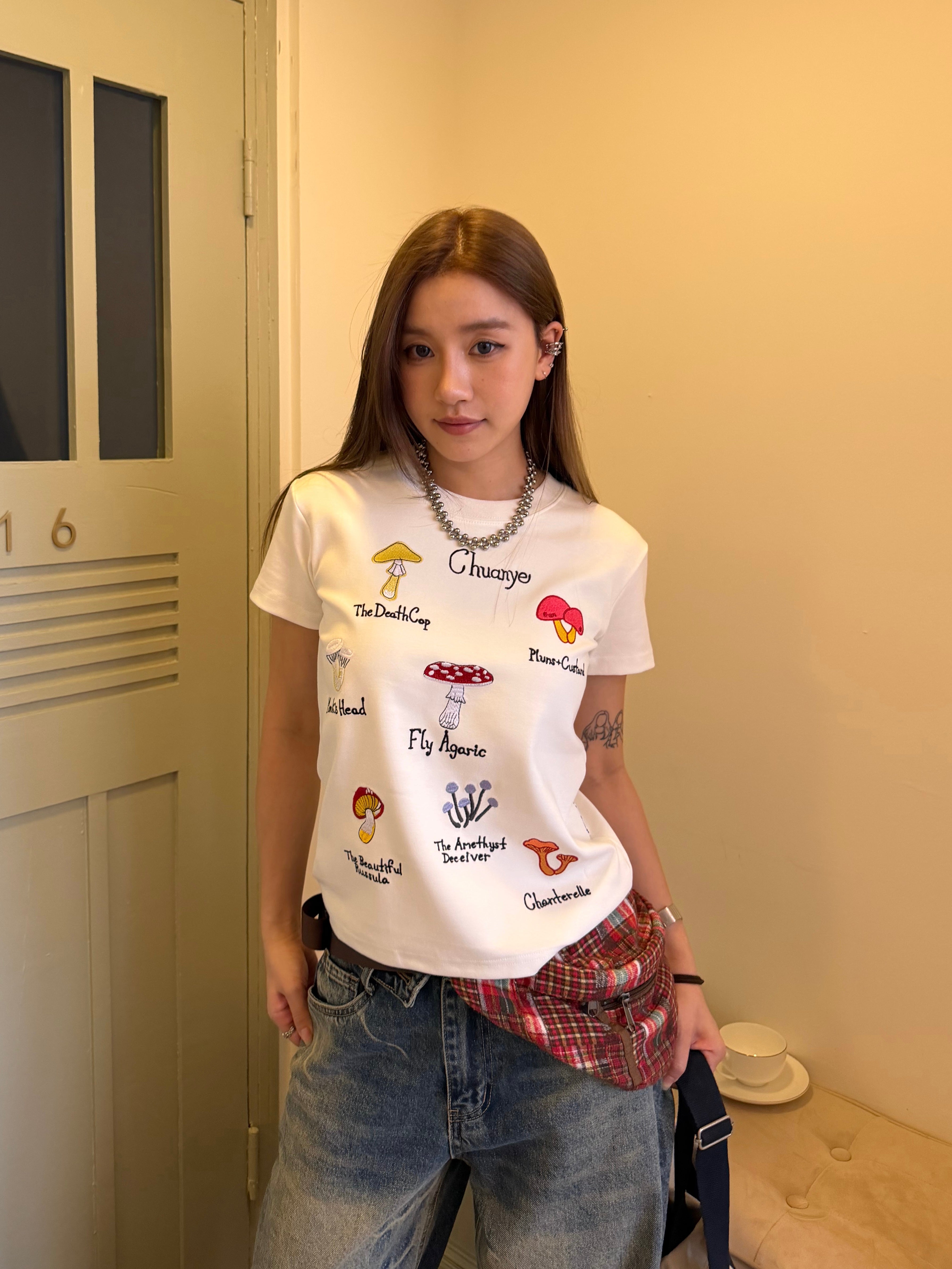 CCYE EMBROIDERED REGULAR SHOULDER SHORT SLEEVE TEE