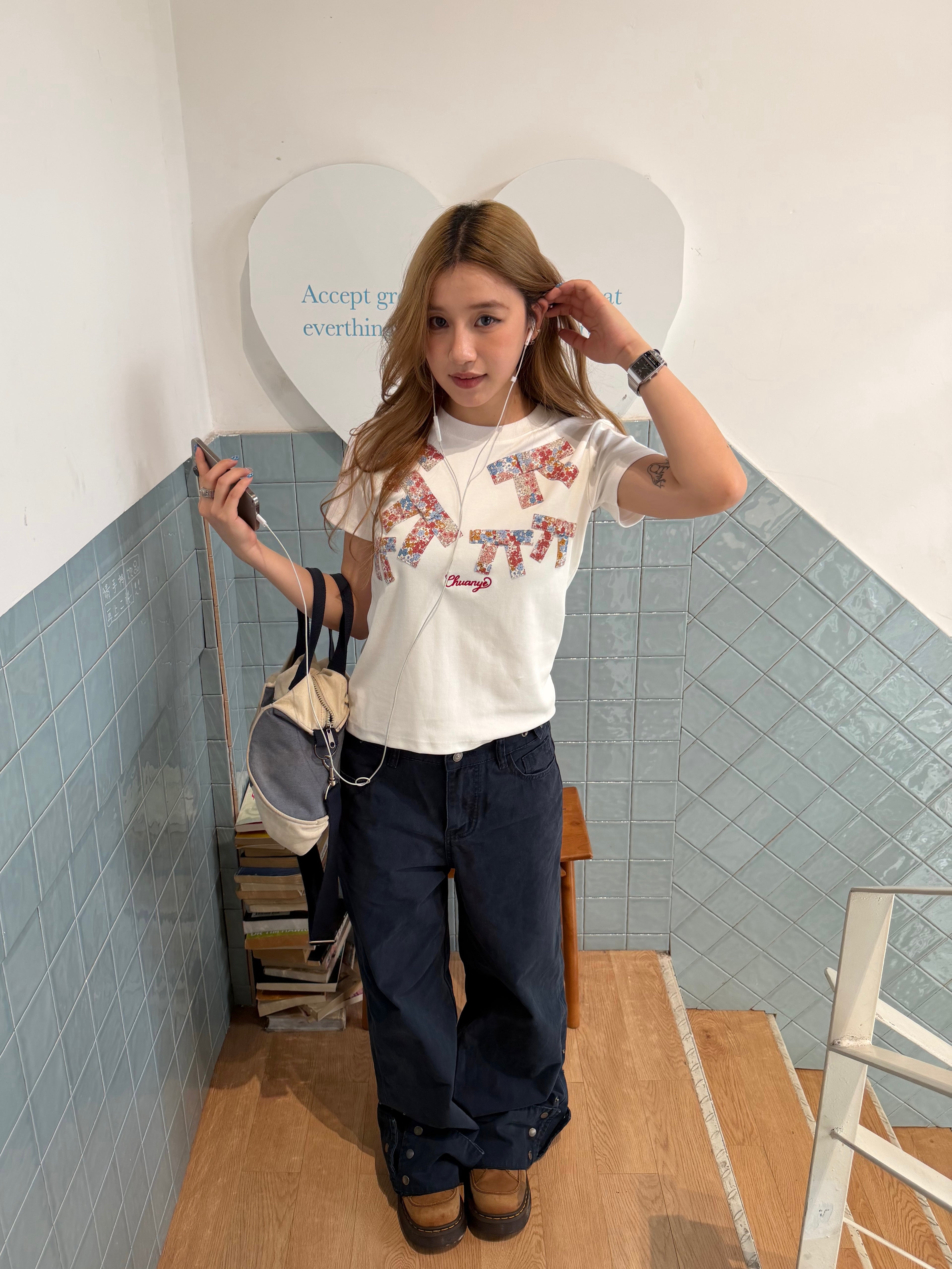 CCYE ORIGINAL DESIGN APPLIQUÉ BOW SHORT SLEEVE TOP