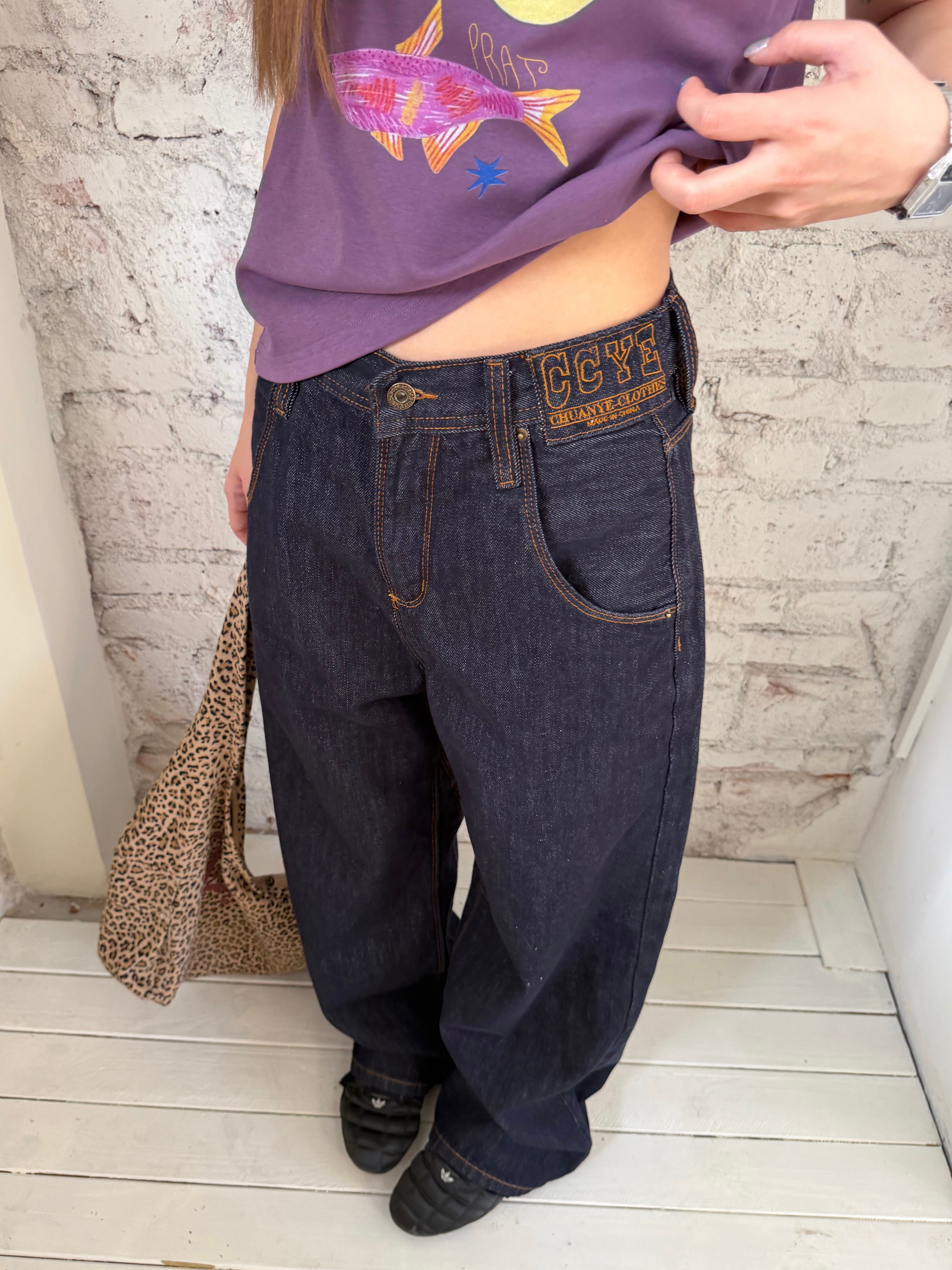 CCYE STRAIGHT LEG LOOSE FIT CASUAL JEANS