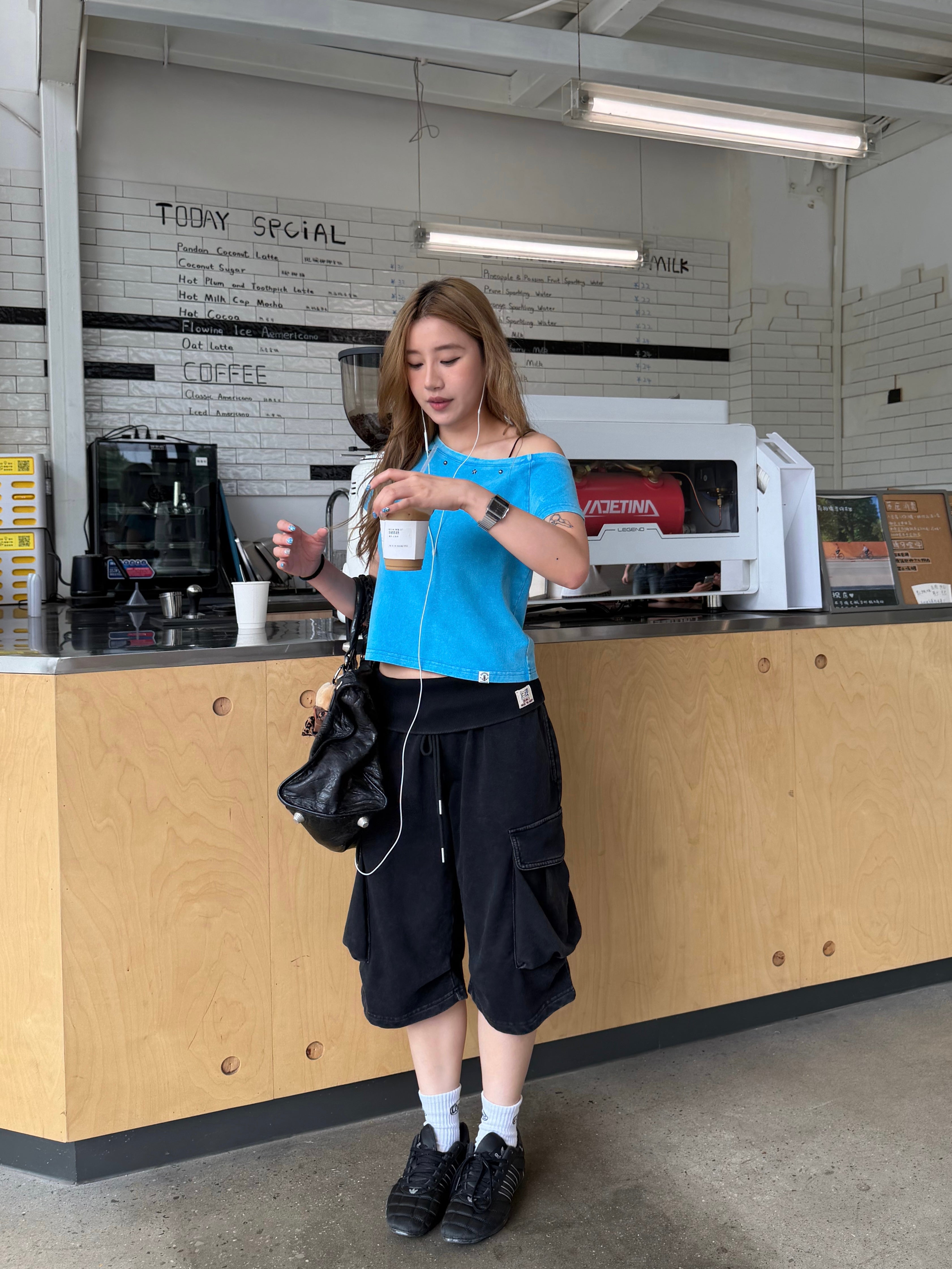 CCYE LOW WAIST WASHED TURN-UP WAIST CAPRI SHORTS