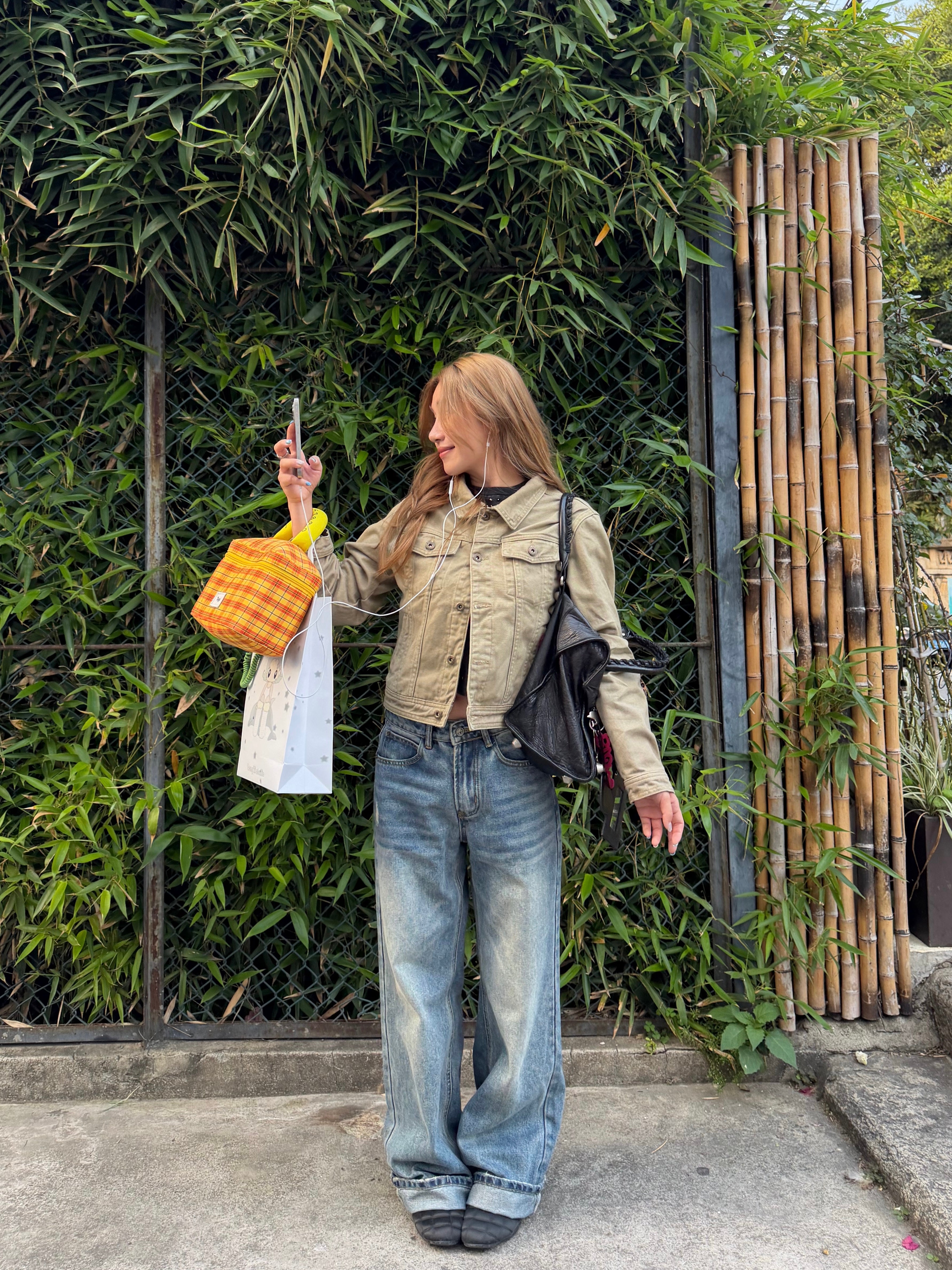 CCYE LOW-RISE STRAIGHT STAR PATTERN JEANS