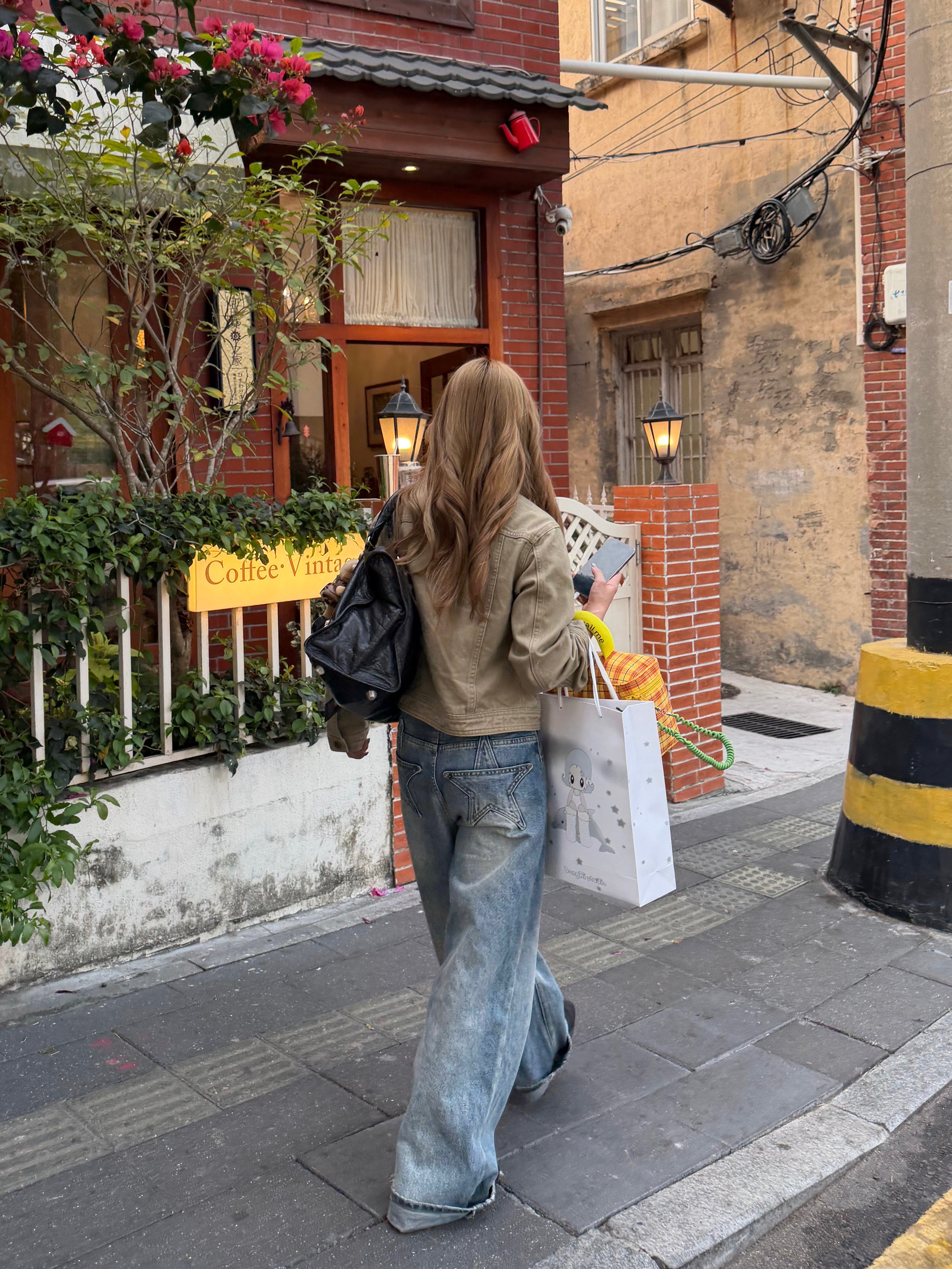 CCYE LOW-RISE STRAIGHT STAR PATTERN JEANS