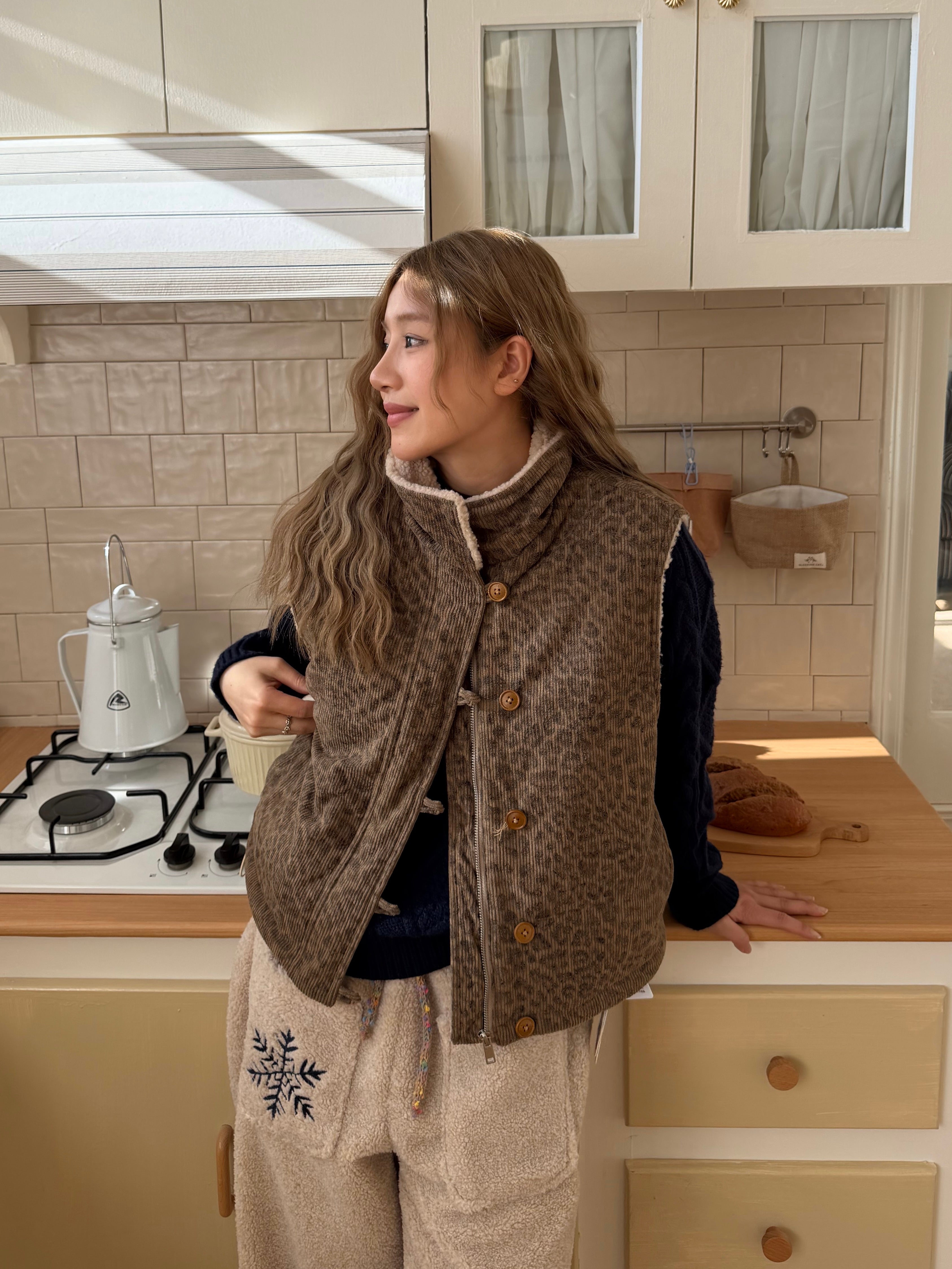 CCYE LEOPARD PRINT CORDUROY VEST