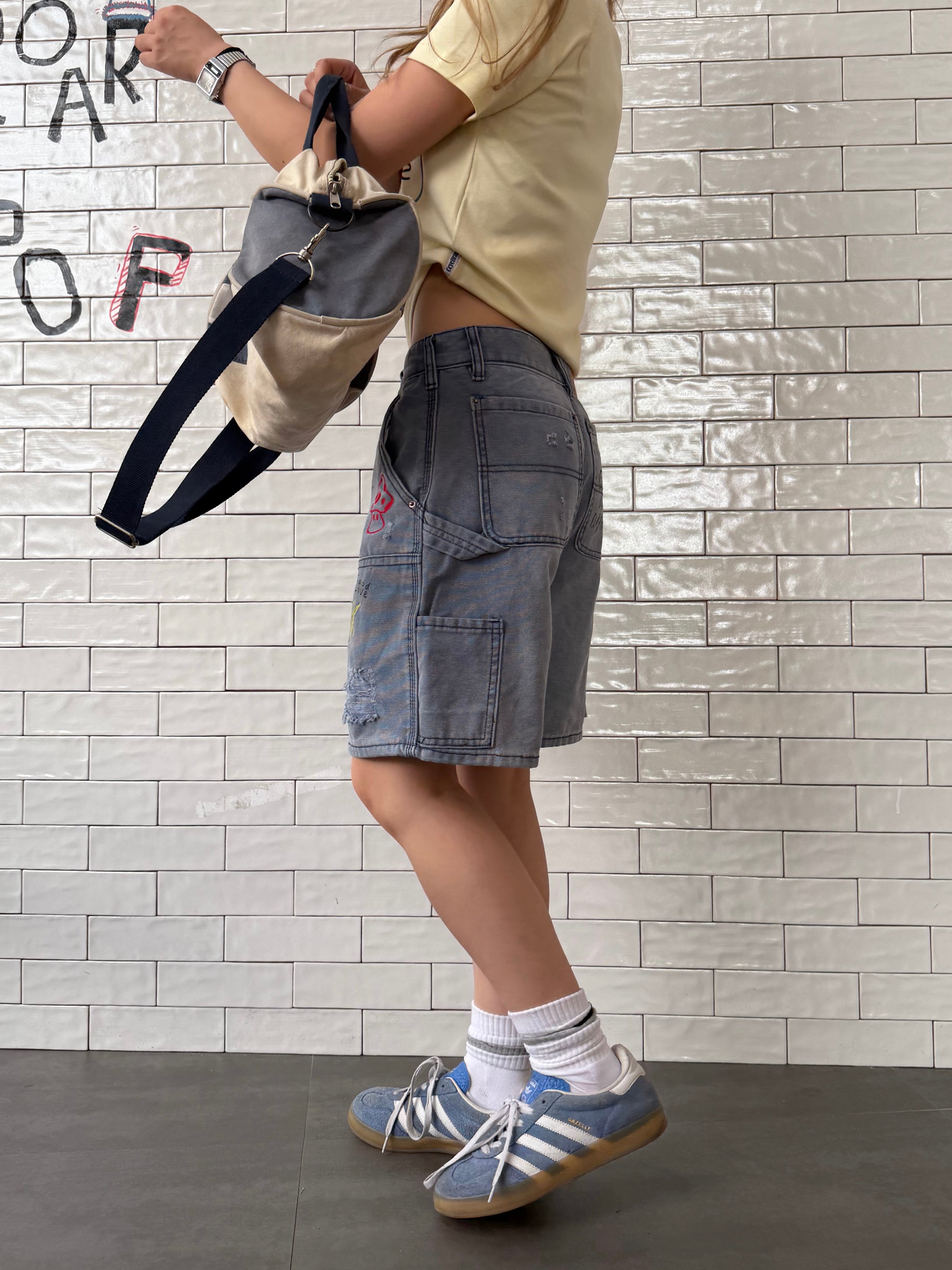 CCYE ORIGINAL EMBROIDERED PRINTED DISTRESSED DENIM FIVE-POINT SHORTS