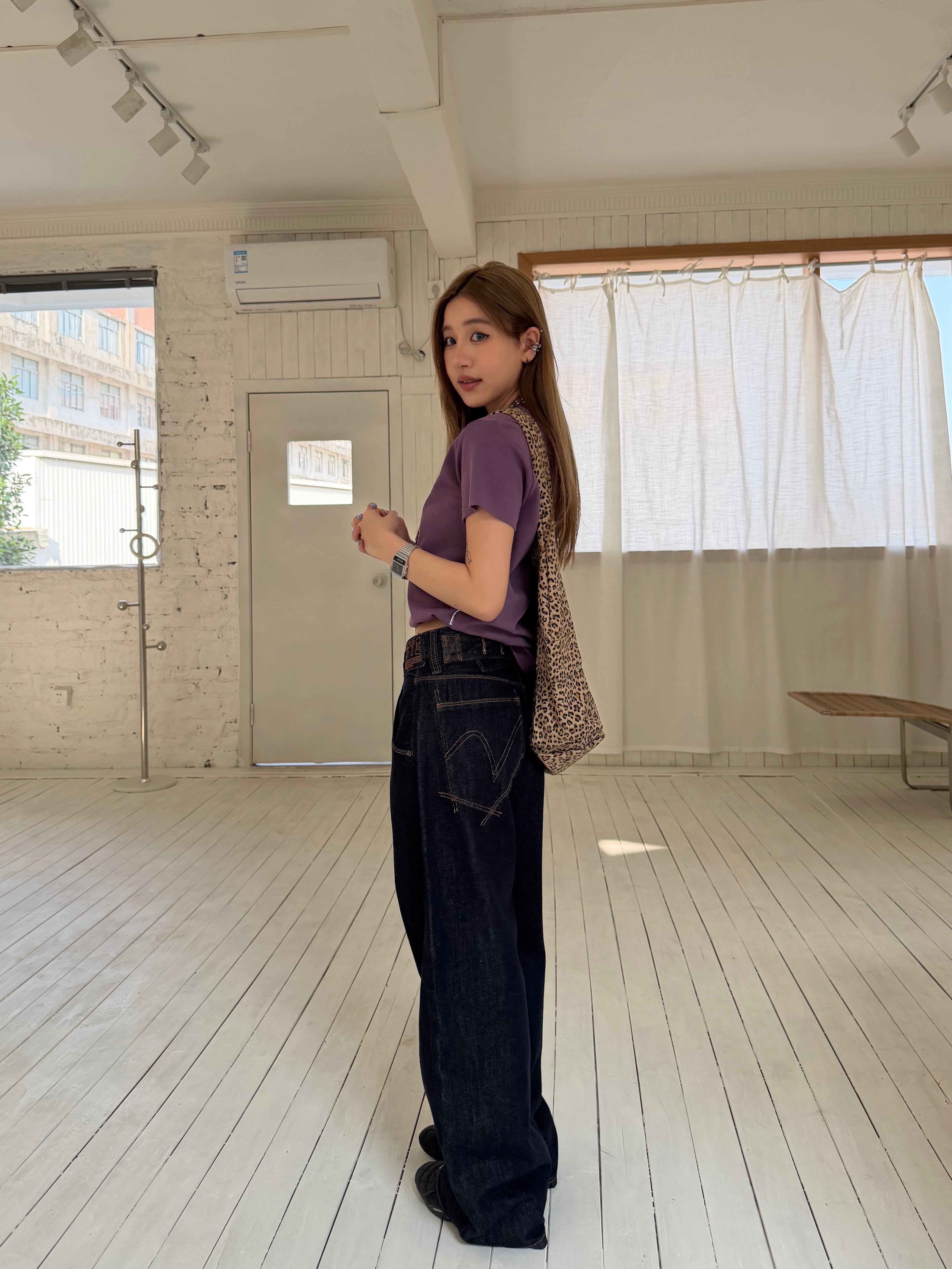 CCYE STRAIGHT LEG LOOSE FIT CASUAL JEANS